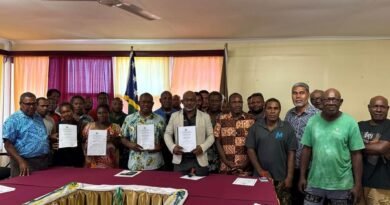 Ministry of Communication and Aviation Signs MOU with Avuavu Land Representatives